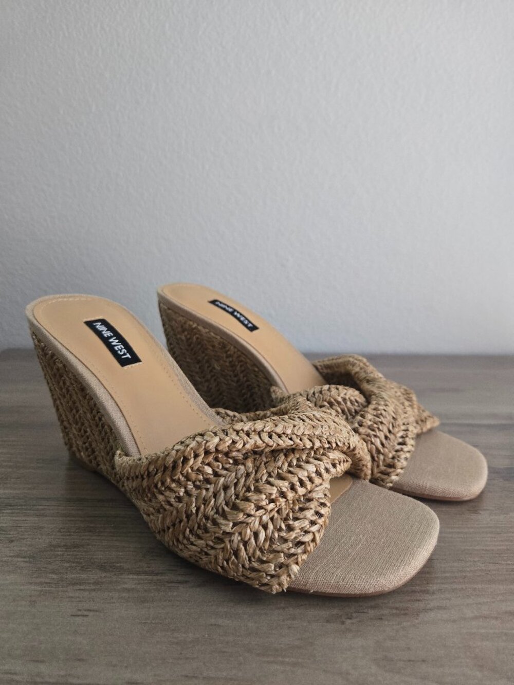 Nine West Nikhil Twist Wedge Medium Natural Raffia Open Toe Woven Sandals Size 7